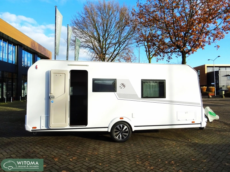 Knaus Yaseo 500 DK € 6.610 Korting  foto: 22