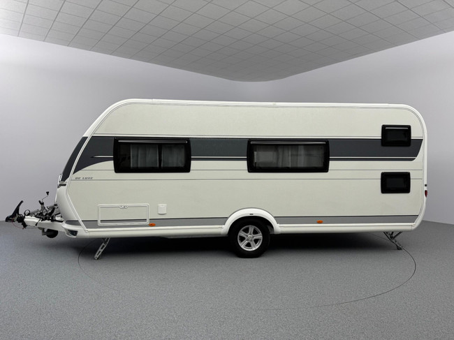 Hobby De Luxe 560 KMFe Stapelbed NIEUWE Mover INCL. STALLING foto: 4