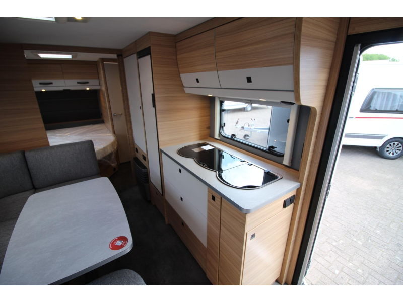 Dethleffs Camper 560 FMK Summer Edition + Airco!  foto: 11