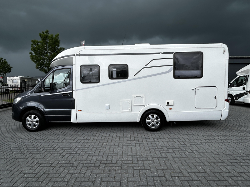 Hymer Tramp 695 S Mercedes/Queensbed/hefbed  foto: 4
