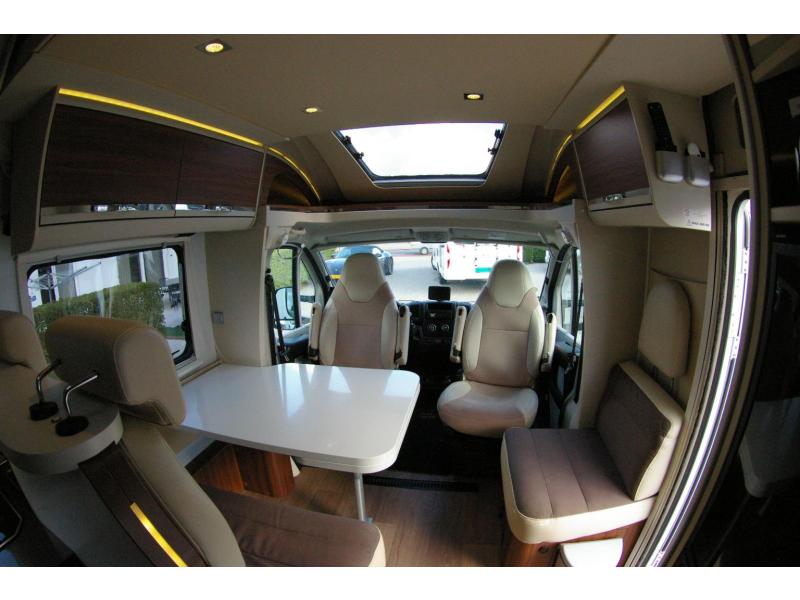 Adria Matrix M 670 SL Enkele bedden, Hefbed.  foto: 5