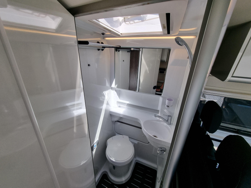 Westfalia Columbus 640 Full option 4 persoons  foto: 23