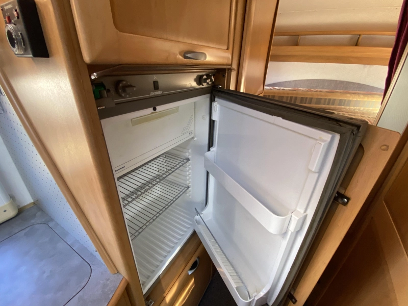 Hymer Camp 644 G 6 pers GROTE GARAGE 2,8  foto: 23