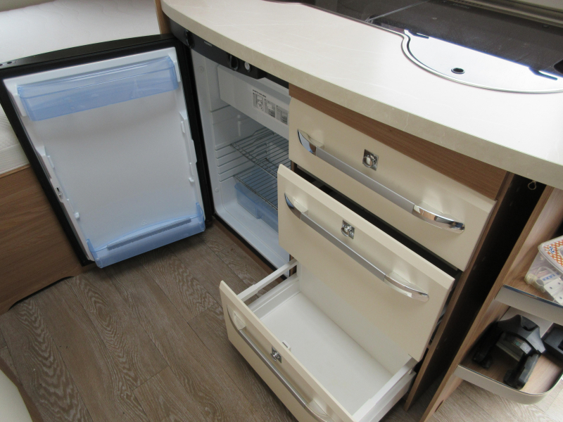 Hobby De Luxe 455 UF SEHR GEPFLEGT UND MIT MOVER Foto: 10