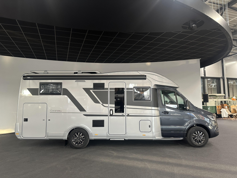 Adria Coral Supreme MB 670 DL LED / dakairco / automaat  foto: 2
