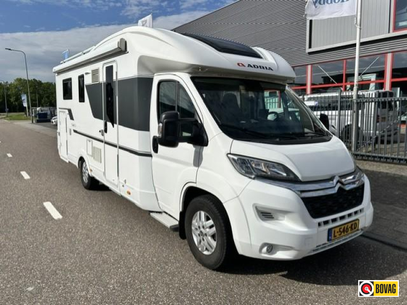 Adria Coral Axess 670 SL foto: 0