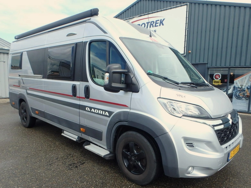 Adria Twin Platinum 640 SLX Foto: 2