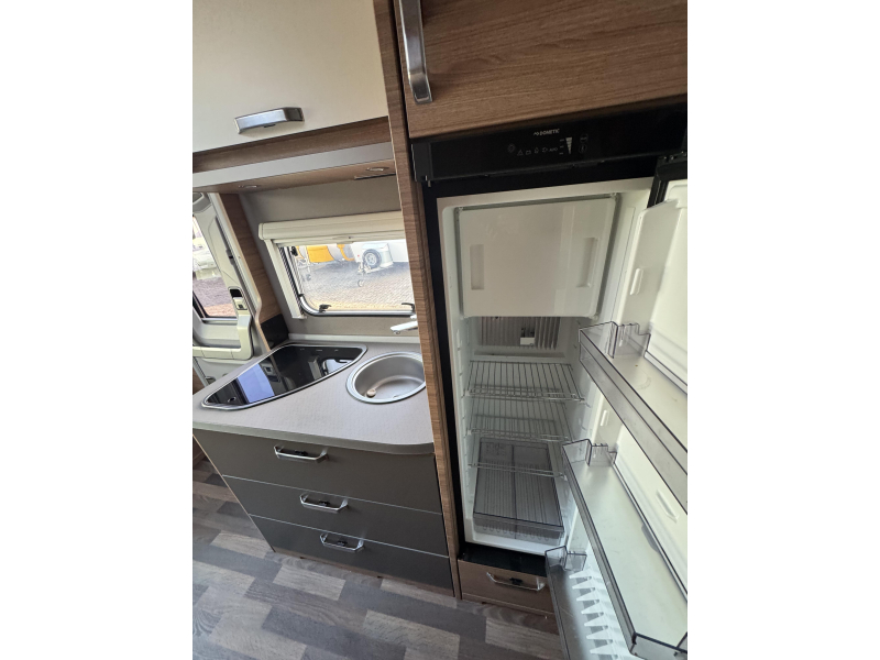 Weinsberg CaraLoft 650 MEG foto: 17