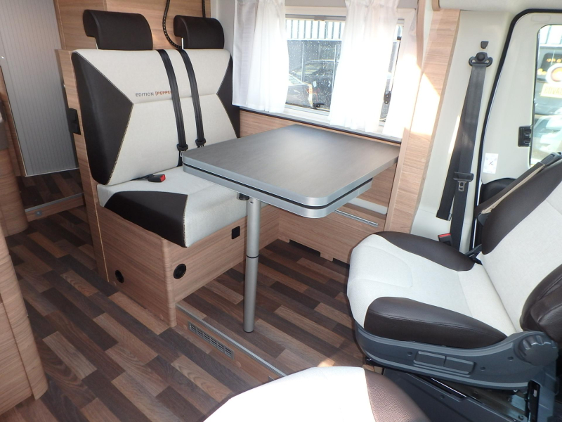 Weinsberg CaraCompact Pepper 600 MF € 5.000,- KORTING  foto: 9