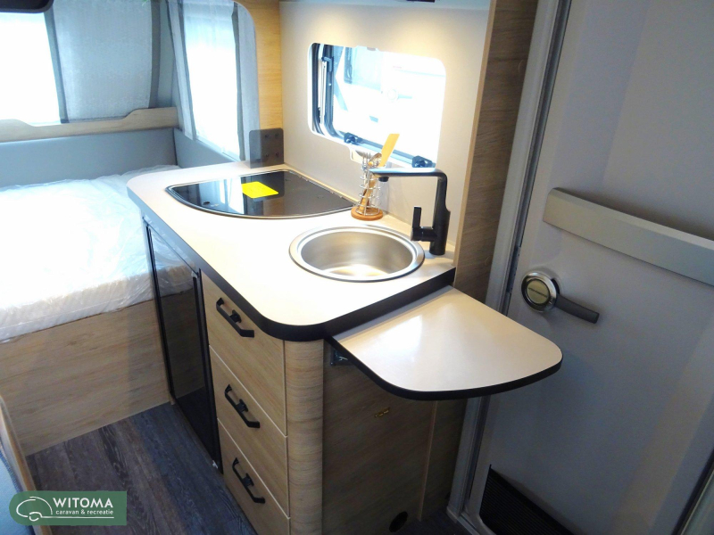 Weinsberg CaraOne Edition HOT 390 Klein en compact  foto: 10