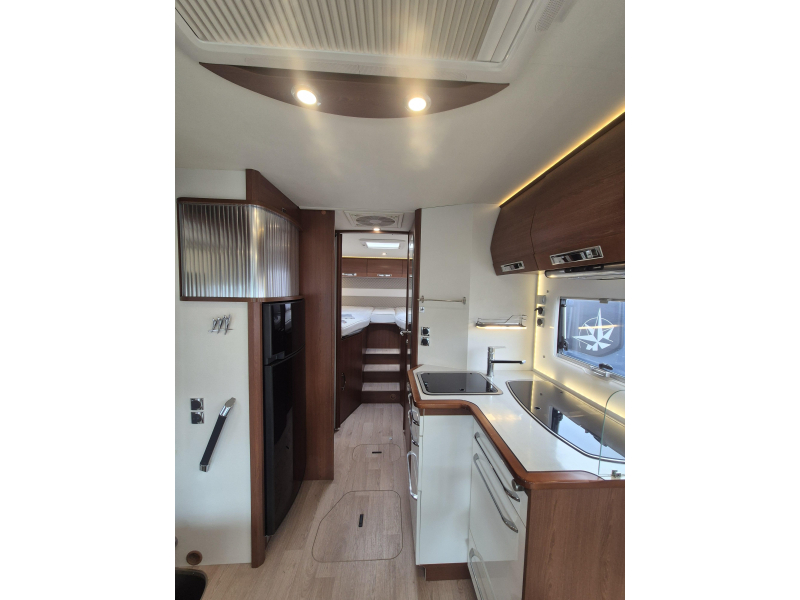 Rapido 8066 DF 150 PS Automatik Foto: 11