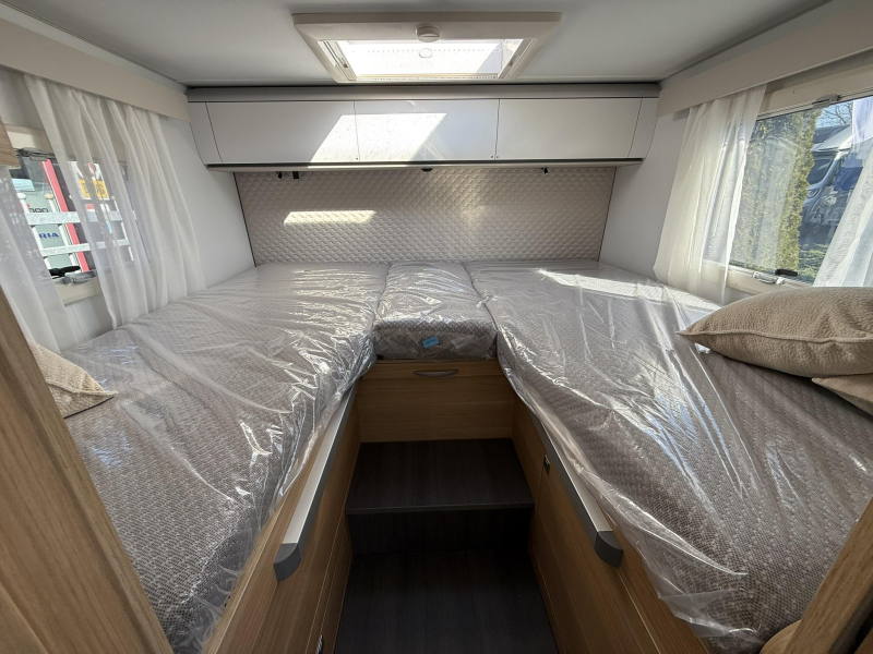 Adria Matrix Plus 670 SL Familiecamper Automaat  foto: 19