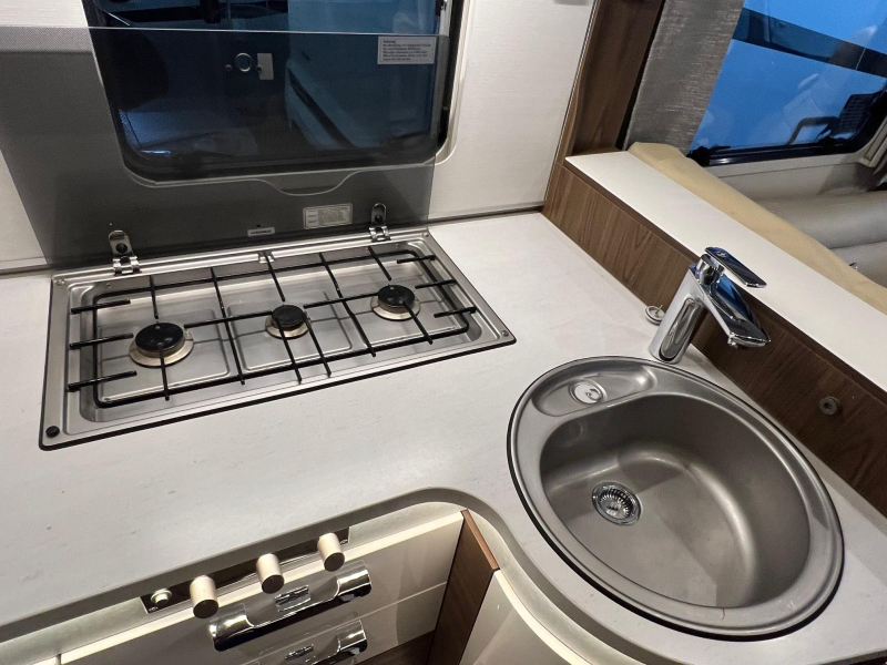 Hymer B ML I 780 schotel, airco, enkelbed  foto: 12