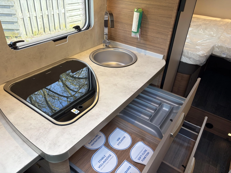 Knaus L!ve Ti 650 MEG Camas individuales bajas 180cv foto: 15