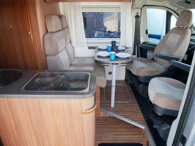 Adria Twin 640 SL, Lengtebedden, Maxi Chasis, Construct slot foto: 8