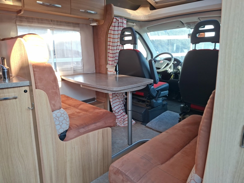 Challenger Genesis 38 autocaravana completa y espaciosa foto: 5