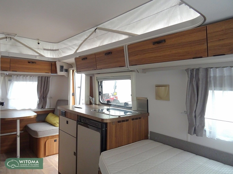 Eriba Touring 542 aire acondicionado mover thule e.t.c. foto: 2
