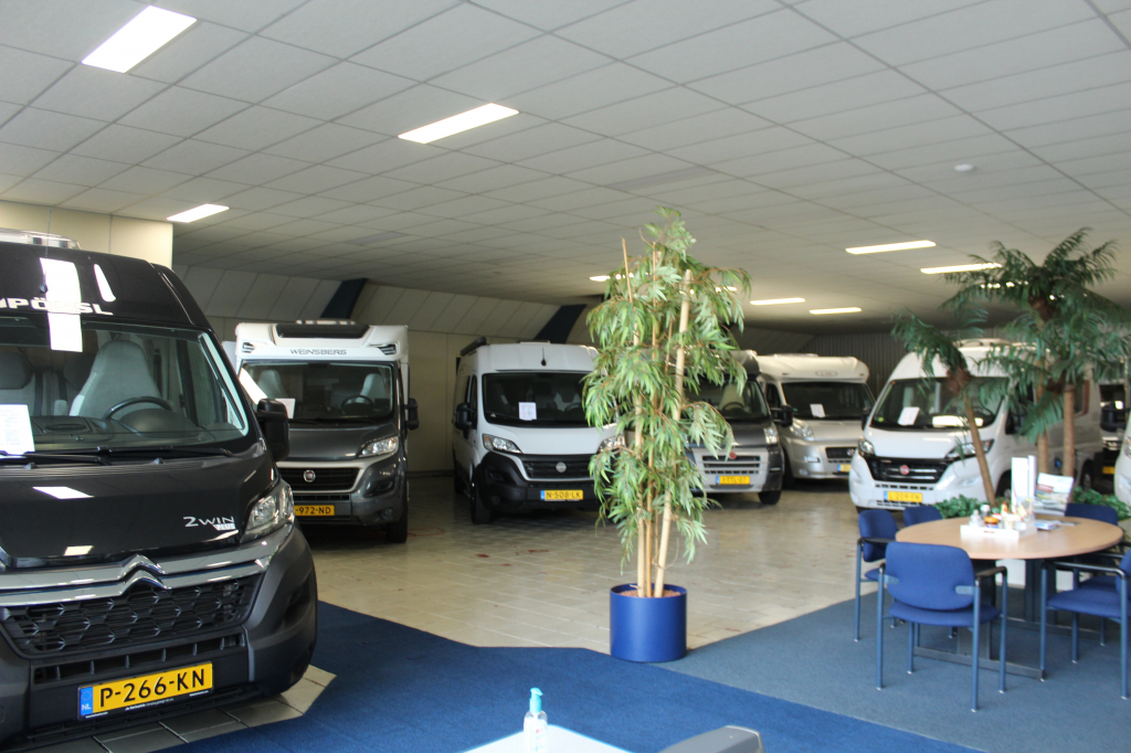 Hymer Wohnmobil-Verkaufsmakler sucht gepflegte Wohnmobile RDW anerkannt Noorderingweg 4 Marum Foto: 3