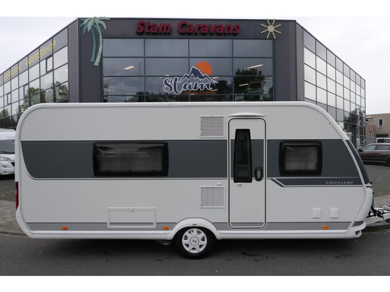 Hobby Excellent 495 WFB mover en voortent 