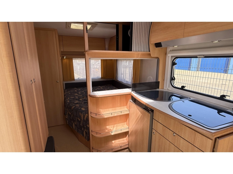 Home-Car Racer Spirit 45 frans bed rondzit toilet  foto: 1