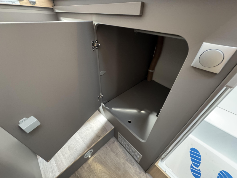 LMC Tourer Lift H 730 G photo: 20