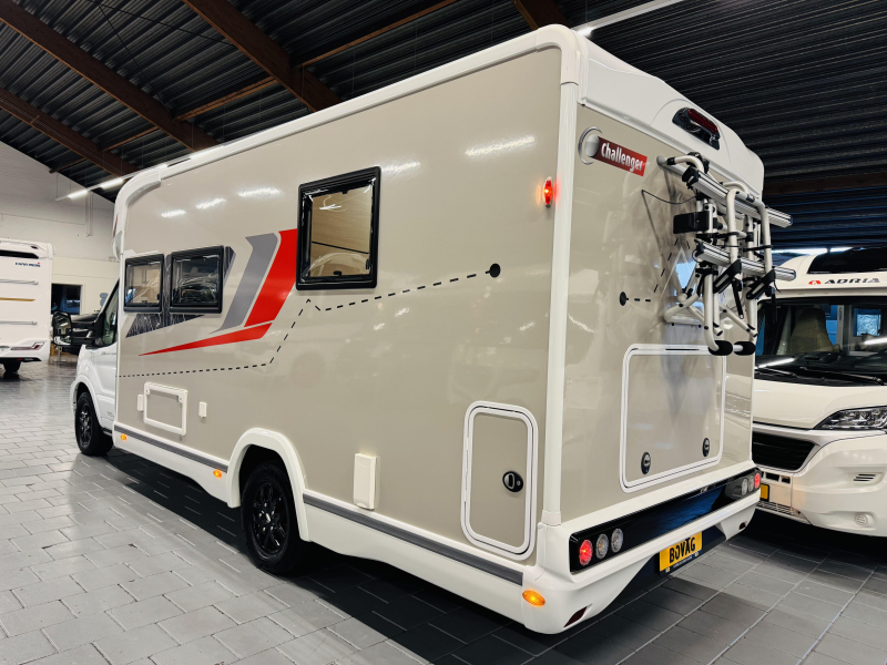 Challenger Graphite Ultimate 328 Automaat Queensbed  foto: 7
