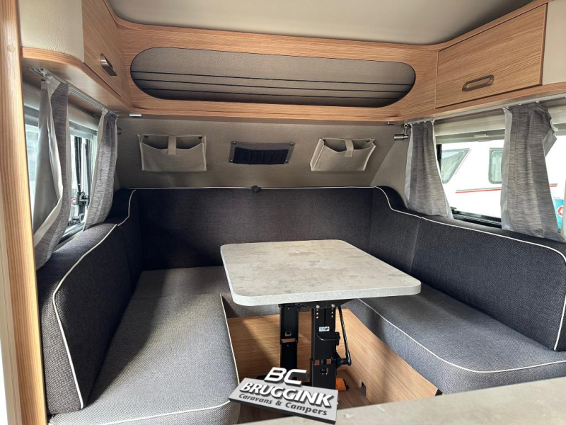 T@B 320 METROPOLIS  foto: 2