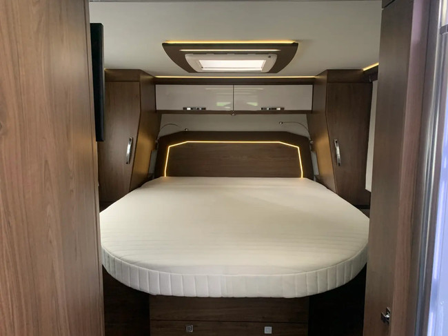 Frankia F-Line Titan 840 QD Fiat 160 PK automaat foto: 8