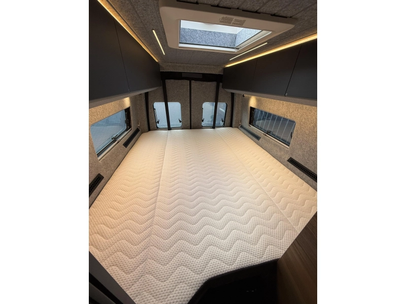 Adria Super-Twin 700 SGX 4x4 - Aufstelldach Foto: 2