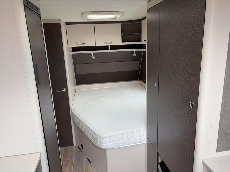 Dethleffs C'Go 495 FR Mover/Awning photo: 2