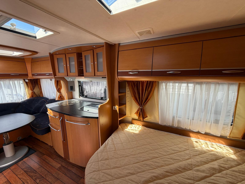 Dethleffs Beduin Emotion 485 DB con toldo e Isabella VT foto: 10