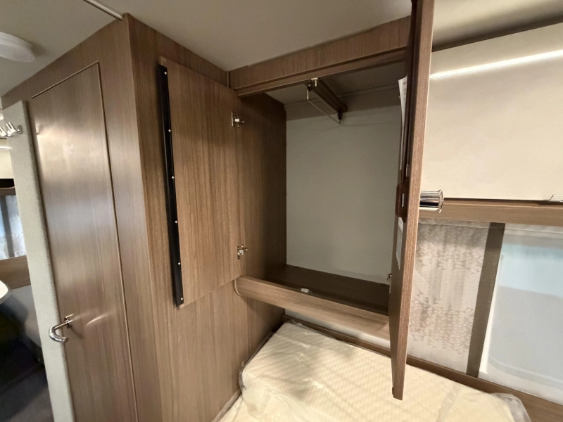 Tabbert Cazadora 460 E enkele bedden  foto: 16