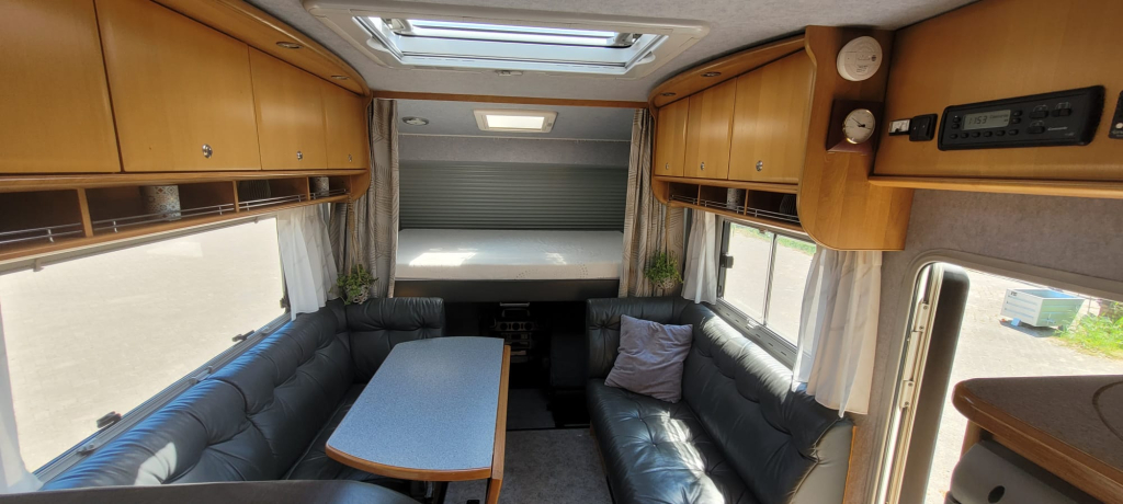 DAIMLERCHRYSLER AG 616 CDI foto: 1