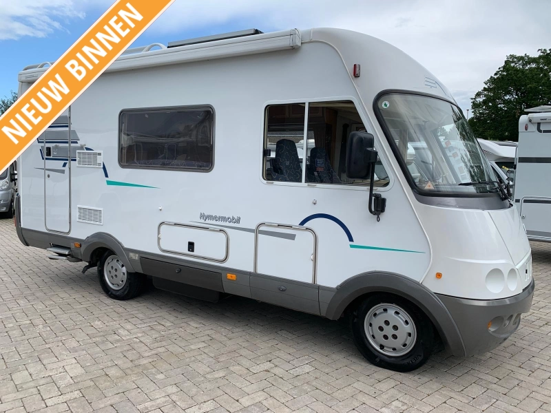 Hymer B 584 Hefbed bar-indeling 2000  foto: 0