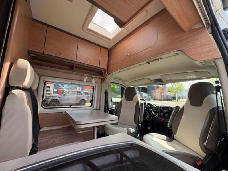Knaus Boxstar Freeway 630 ME Nivelliersystem mit VB Luft Foto: 5