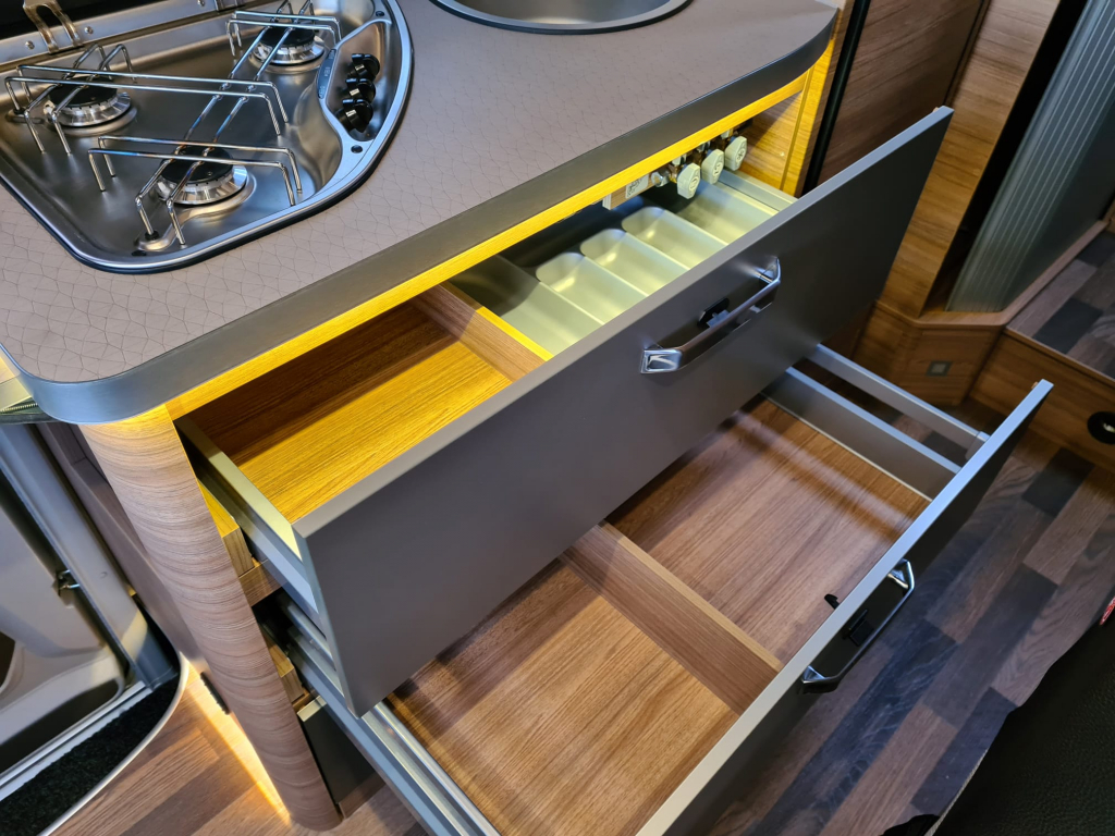 Weinsberg Cara compact suite MB640 foto: 23