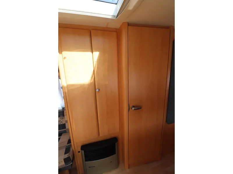 Hobby De Luxe 495 UL enkele bedden, mover  foto: 4