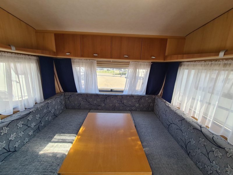 LMC Viola 330 Incl. Voortent! 2009/2011  foto: 11