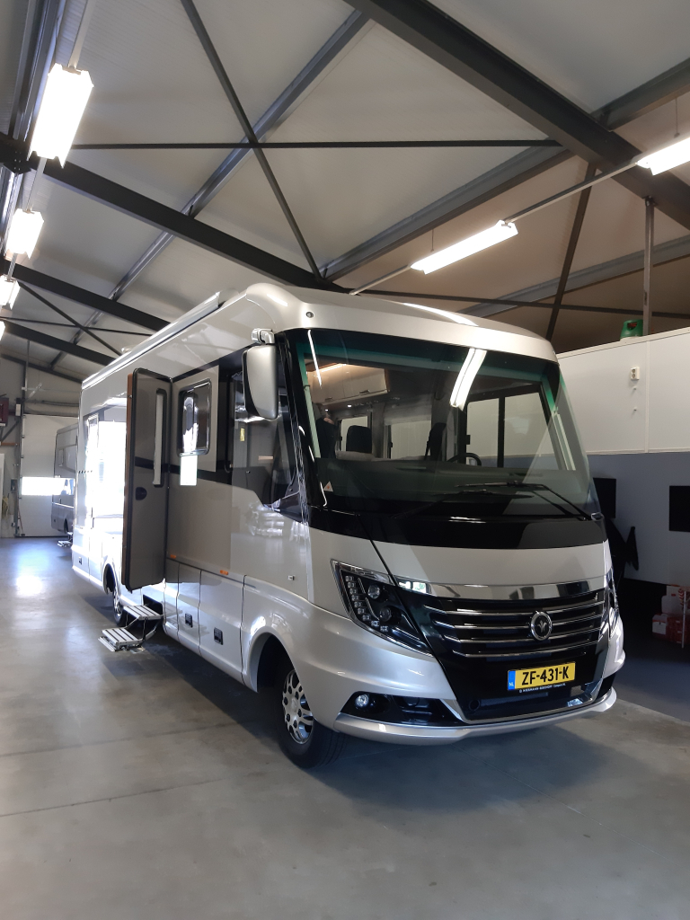 Niesmann bischoff Flair 880 LE foto: 3
