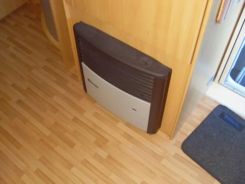 LMC Munsterland 490 met mover en voortent  foto: 4