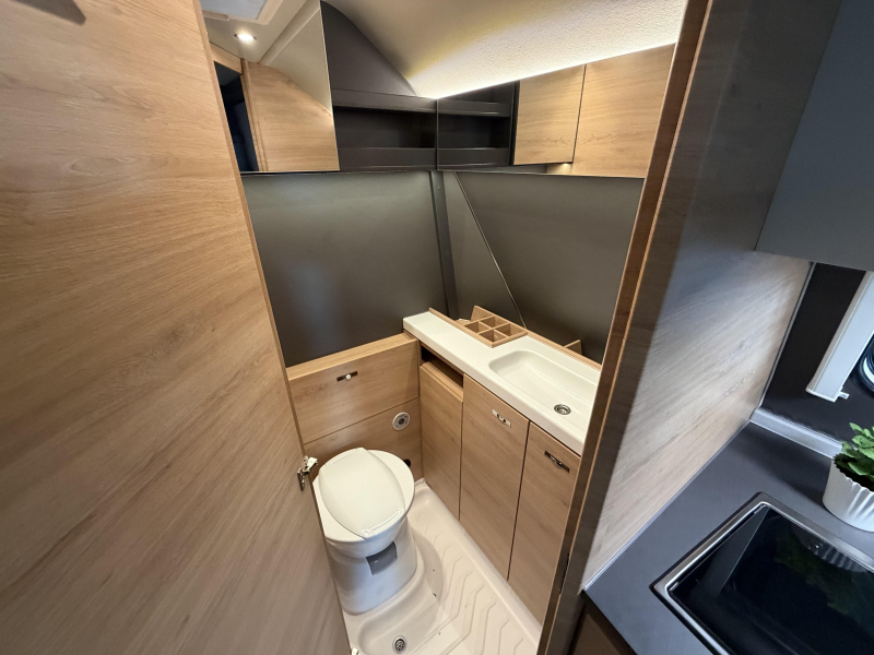 Knaus Yaseo 340 PX cama de pared / compacta foto: 10