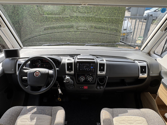 Adria SONIC I 600 SC 130 PS Euro6 Fiat Ducato NL-Camper **Queensbett/4 Schlafpl&auml;tze/Markise/Memo Fahrgestelltr&auml;ger/Dachklimaanlage/Bearlock/Sehr Foto: 6