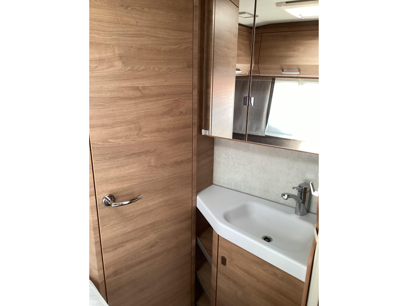 Tabbert Da Vinci 490 TD Mover/underfloor heating photo: 12