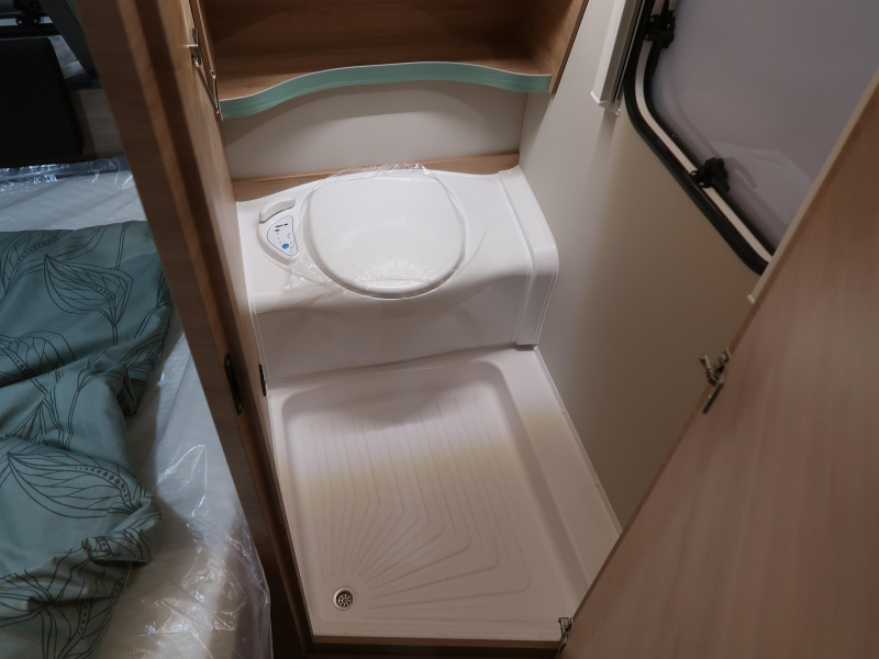 Knaus Sudwind 60 Years 450 FU Foto: 16
