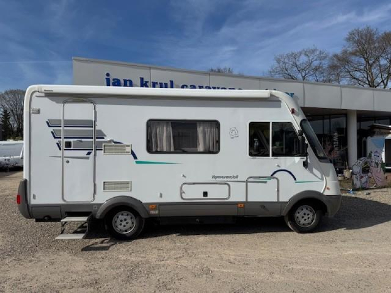 Hymer B584 intergraal camper B584  foto: 1