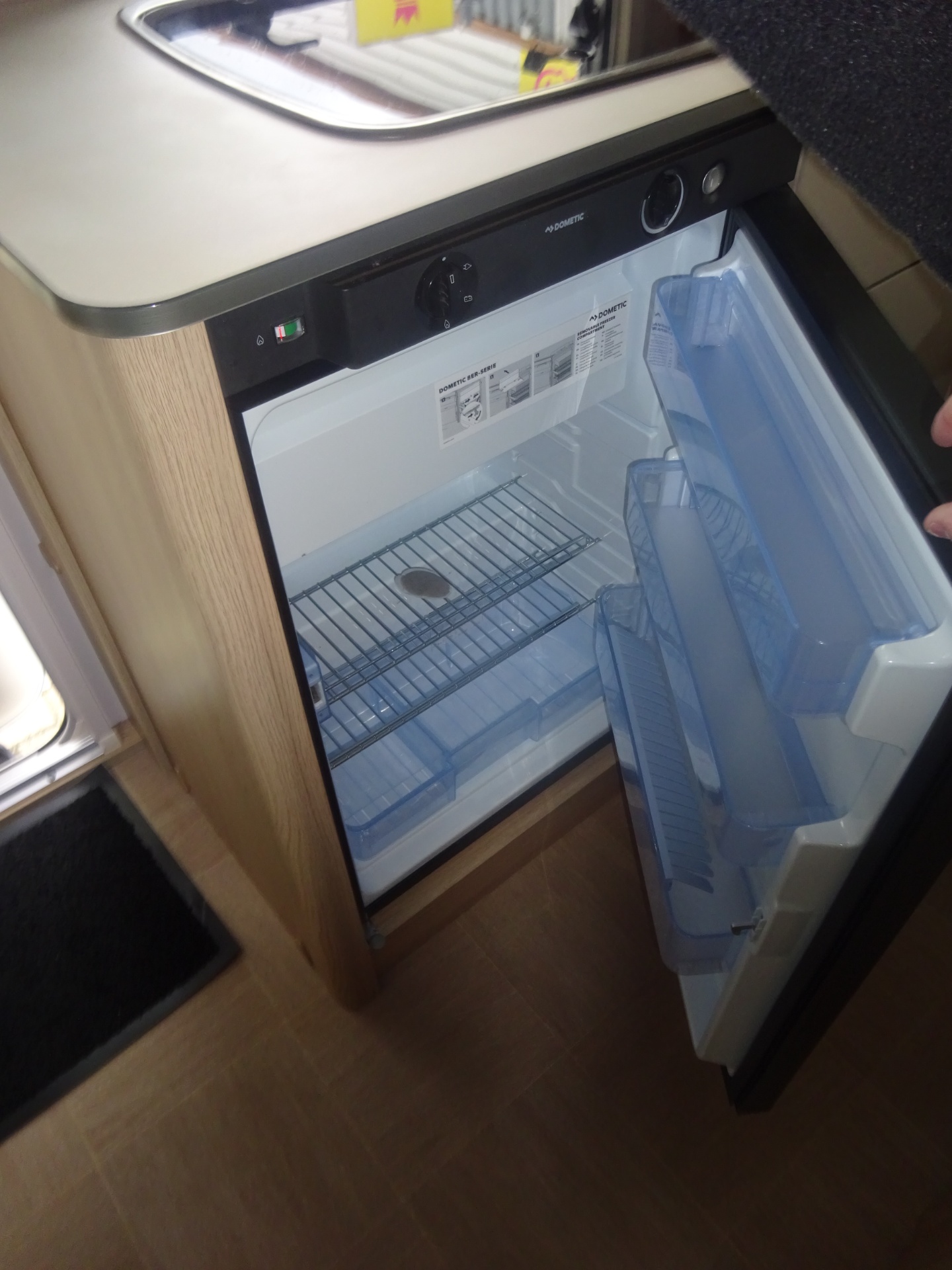 Lmc Sassino 460UL Enkele Bedden+Mover+Voortent foto: 18