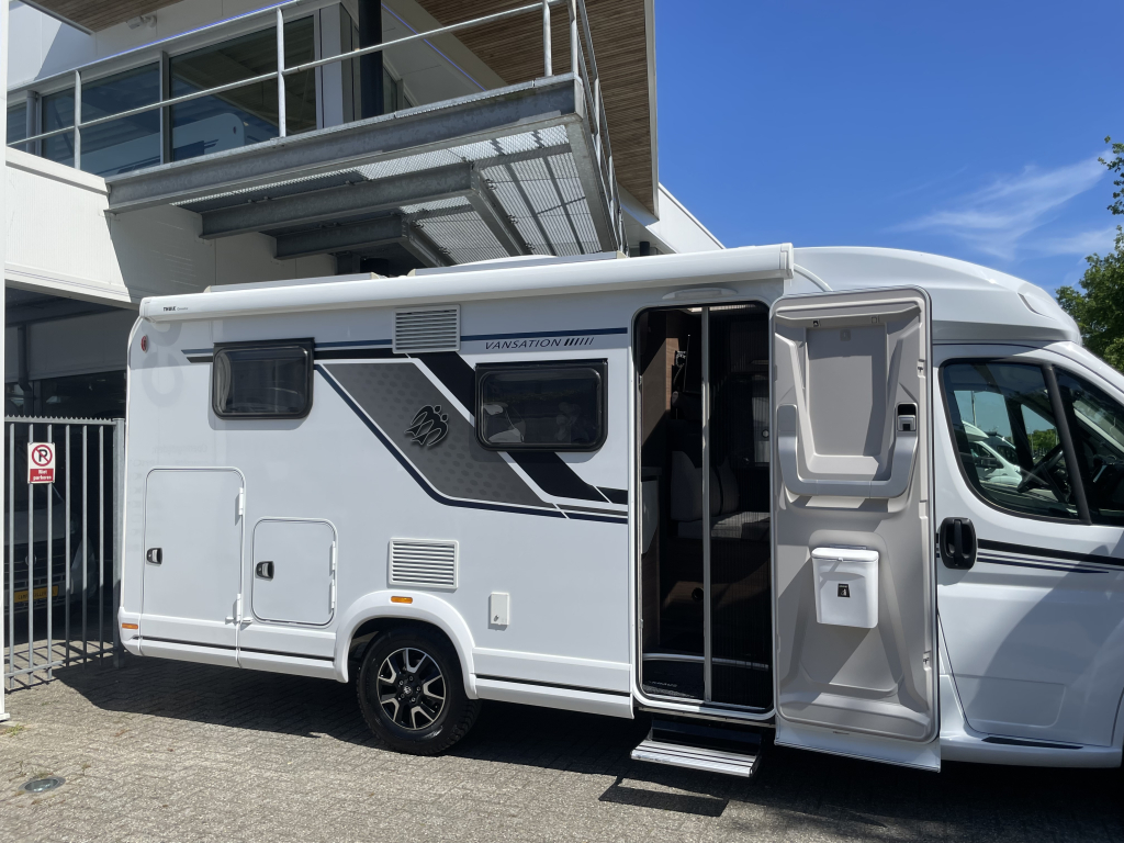 Knaus Van Ti 650 MEG ENKELE BEDDEN 2x ZONNEPANEEL XXL GARAGE foto: 4