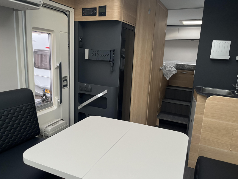 Adria Coral Axess 650 DL Benelux Edition  foto: 10