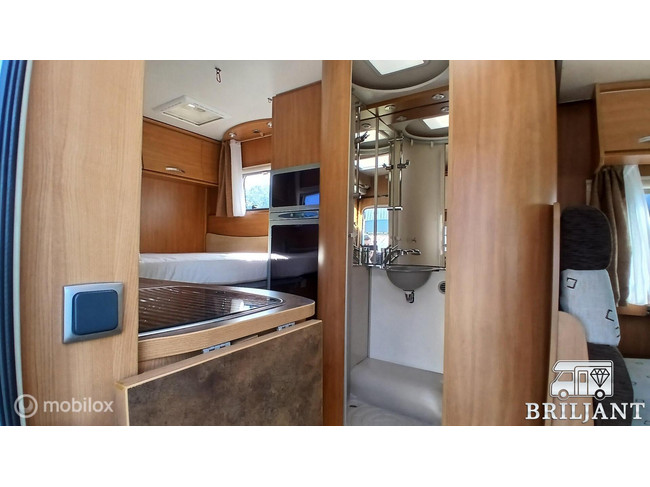 Chausson FLASH 16 ... 2011 cama transversal/cama abatible foto: 9