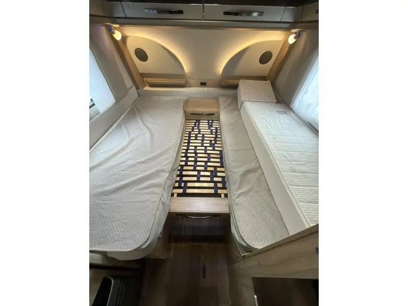 Eriba Nova GL - 60 edition 530 GL ENKELE BEDDEN-MOVER  foto: 12